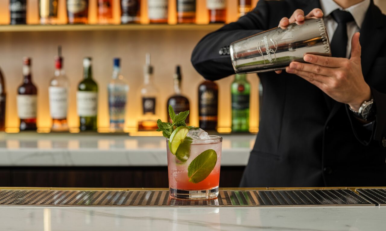 Rhum : conseils complets pour réussir vos cocktails comme un expert 1 découvrez nos conseils experts pour sublimer vos cocktails au rhum. astuces, recettes et techniques de pro pour réussir toutes vos créations et impressionner vos invités !